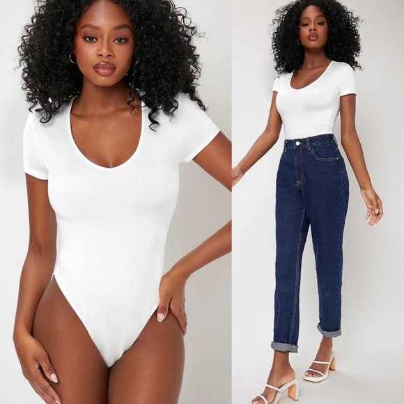 Tops - Minimalist white v neck tee bodysuit short sleeve